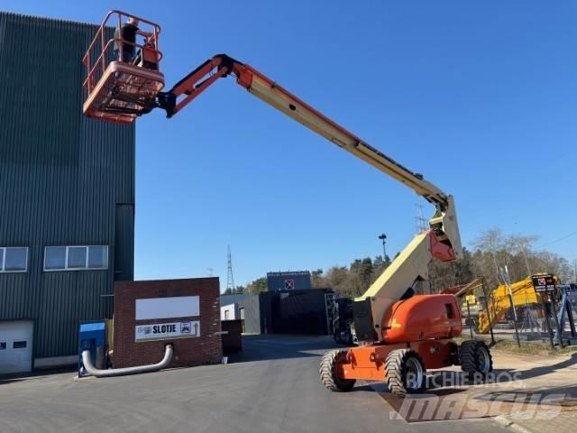 JLG 800 AJ Karos emelők