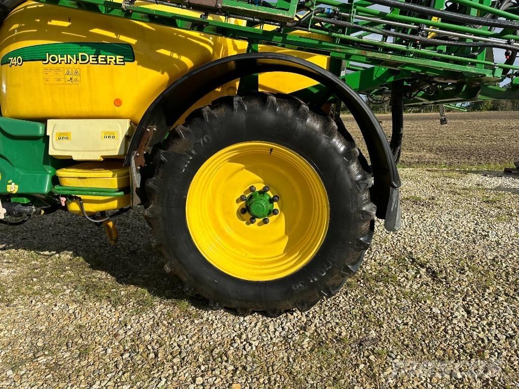 John Deere 740 Vontatott trágyaszórók