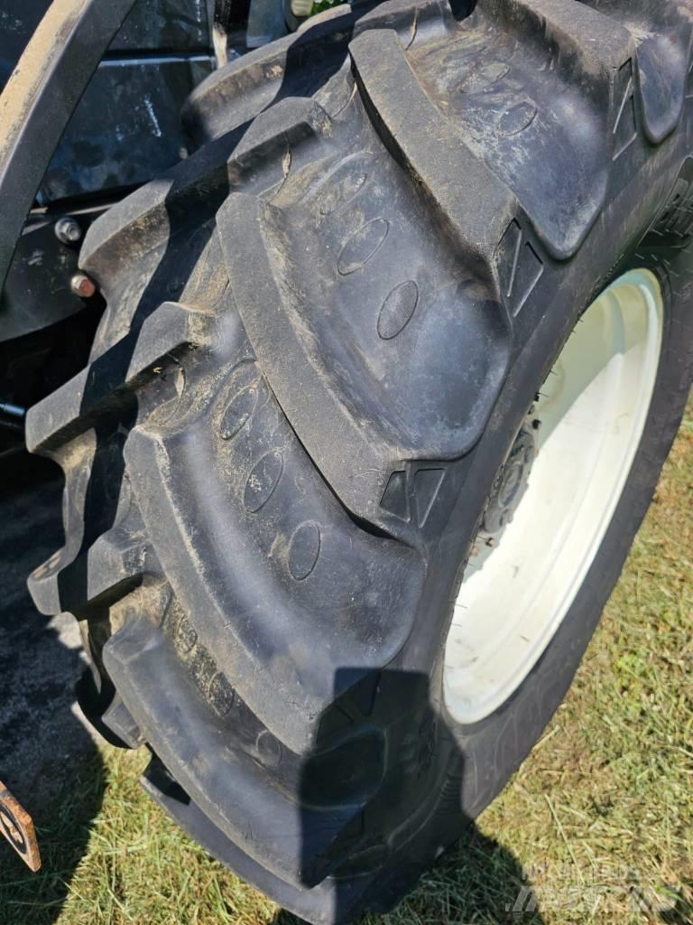 New Holland TM 140 Traktorok