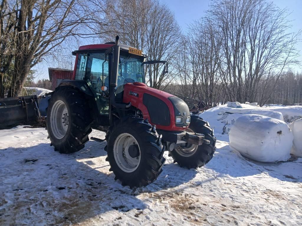Valtra A 72 Traktorok