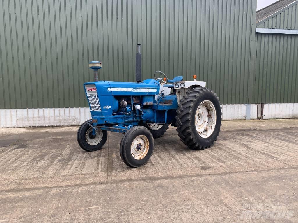 Ford 7000 Traktorok
