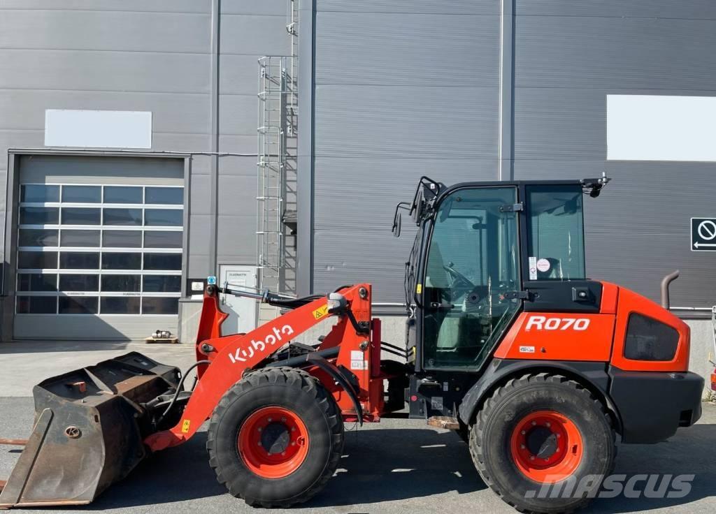 Kubota R 070 HW Gumikerekes homlokrakodók