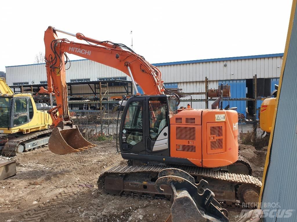 Hitachi ZX225USLC Lánctalpas kotrók