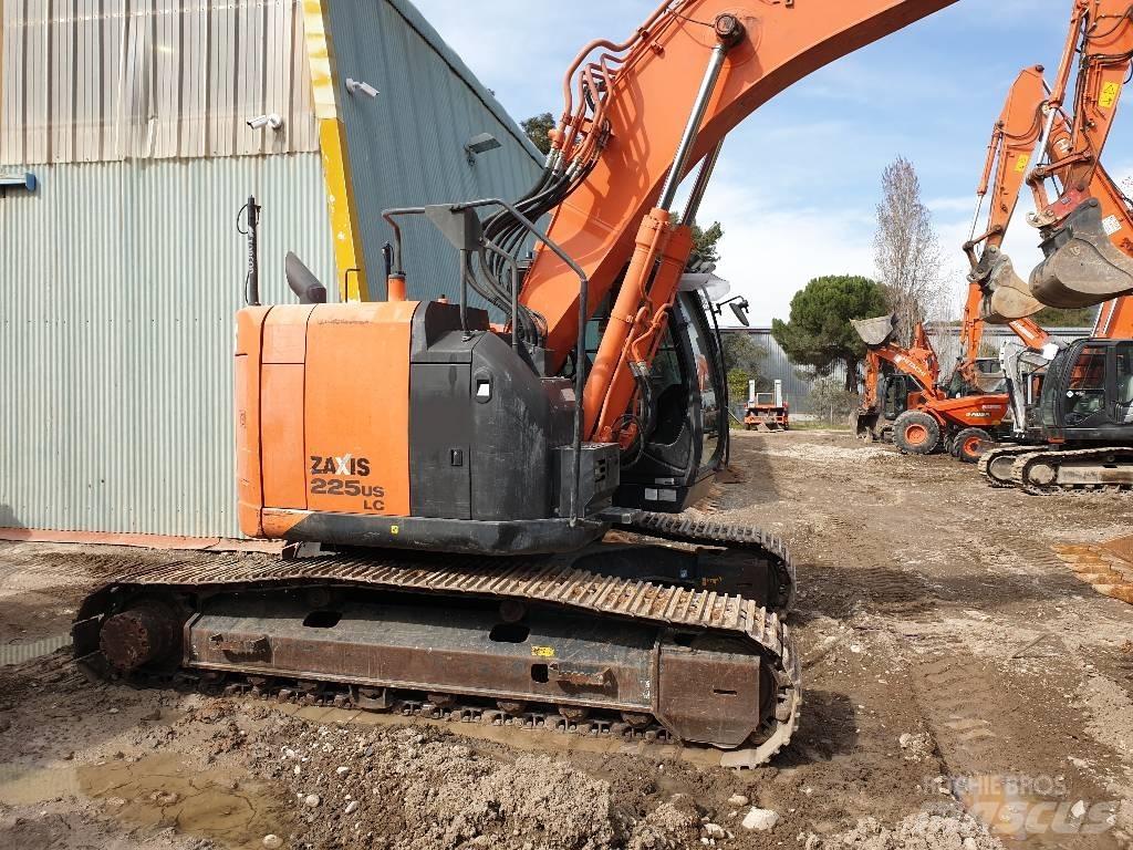 Hitachi ZX225USLC Lánctalpas kotrók