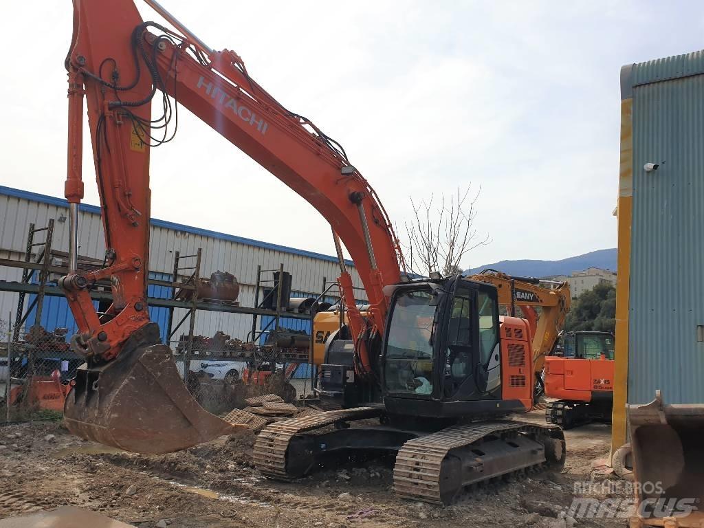 Hitachi ZX225USLC Lánctalpas kotrók