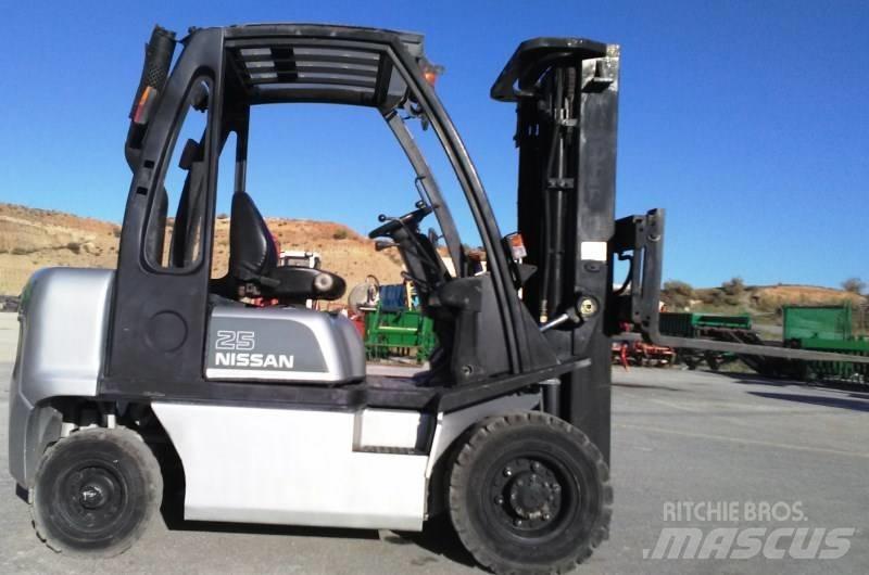 Nissan FD02A25Q Dízel targoncák