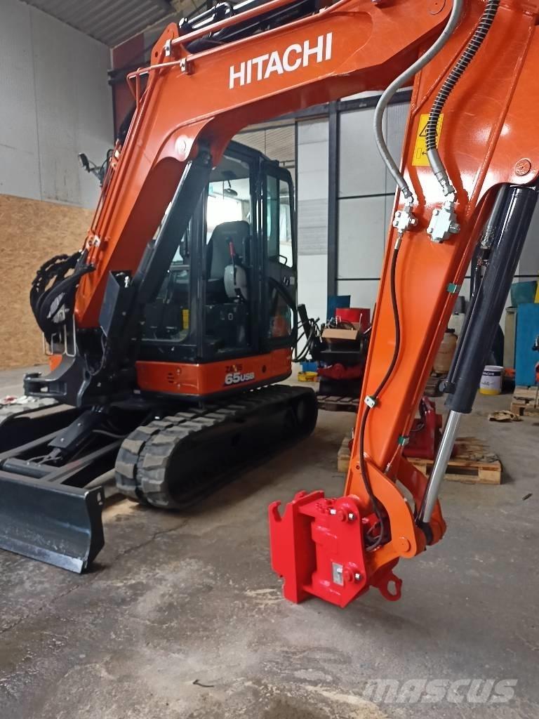Hitachi ZX65 Lánctalpas kotrók