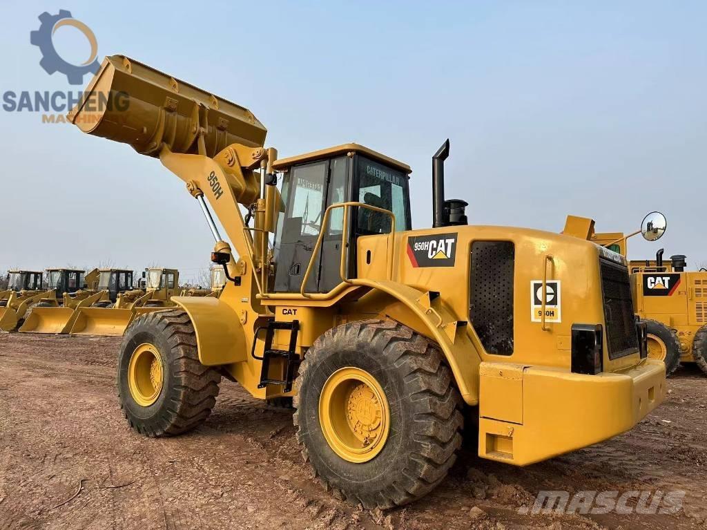 CAT 950 H Gumikerekes homlokrakodók