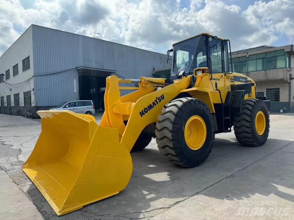 Komatsu WA 320-5 Gumikerekes homlokrakodók