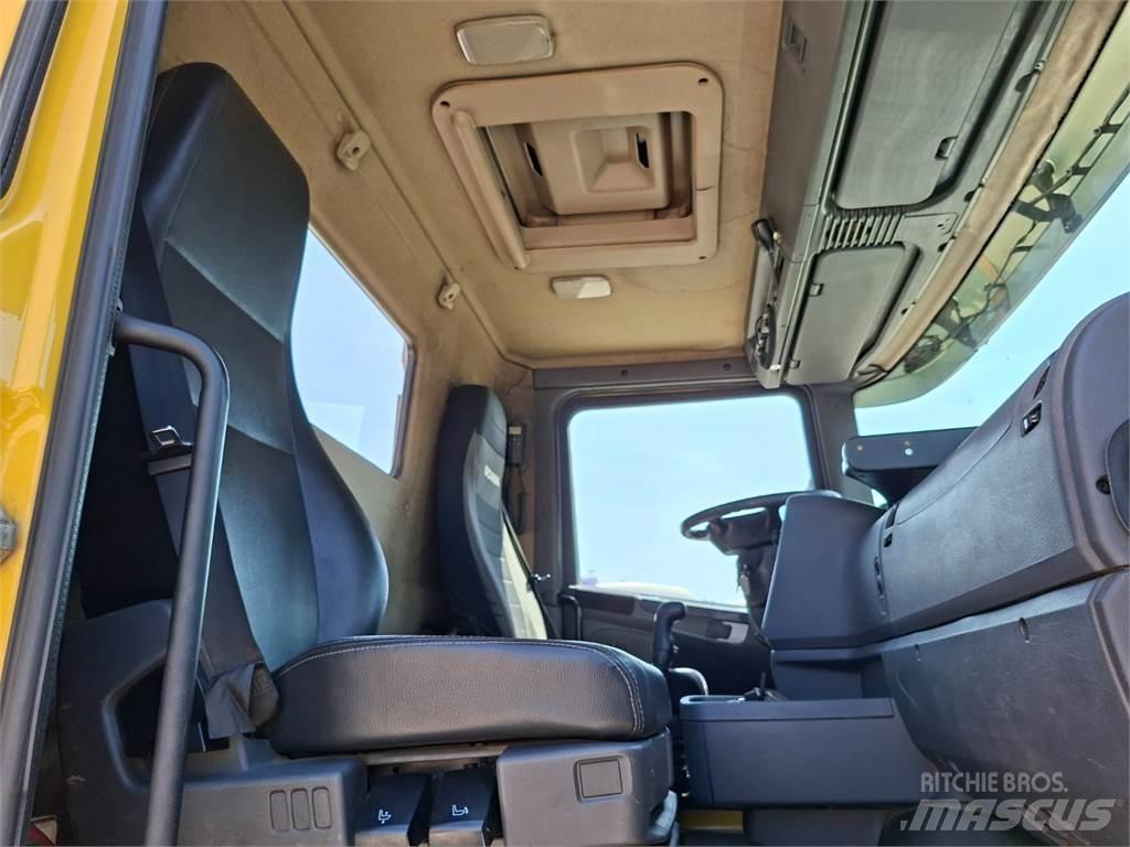 Scania T 420 LA Nyergesvontatók