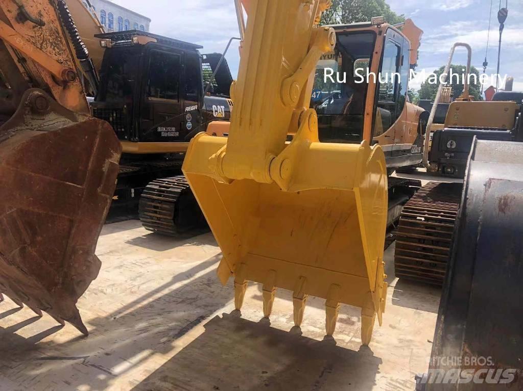Komatsu PC220-7 Lánctalpas kotrók