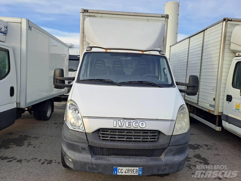 Iveco DAILY 60C17 Dobozos teherautók