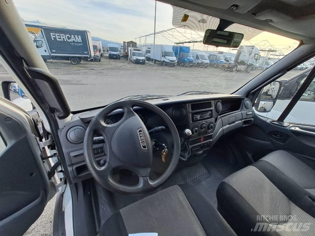 Iveco DAILY 60C17 Dobozos teherautók