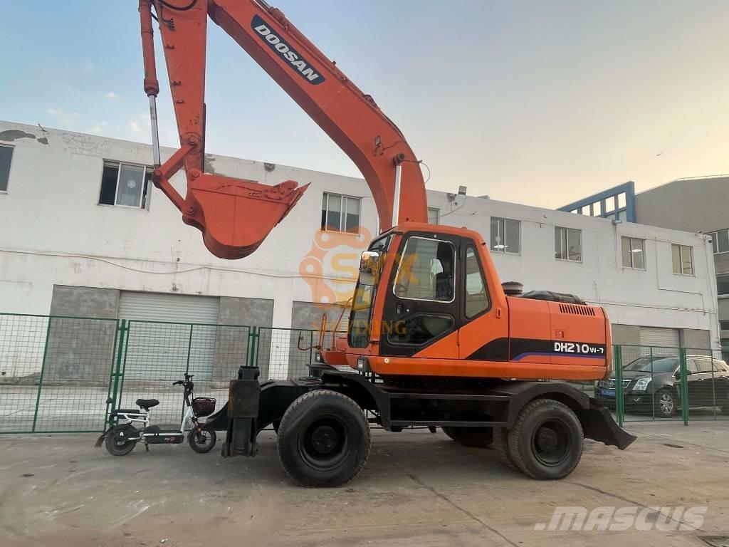 Doosan DH210W-7 Gumikerekes kotrók