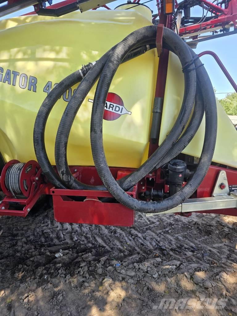 Hardi Navigator 4000 Vontatott trágyaszórók