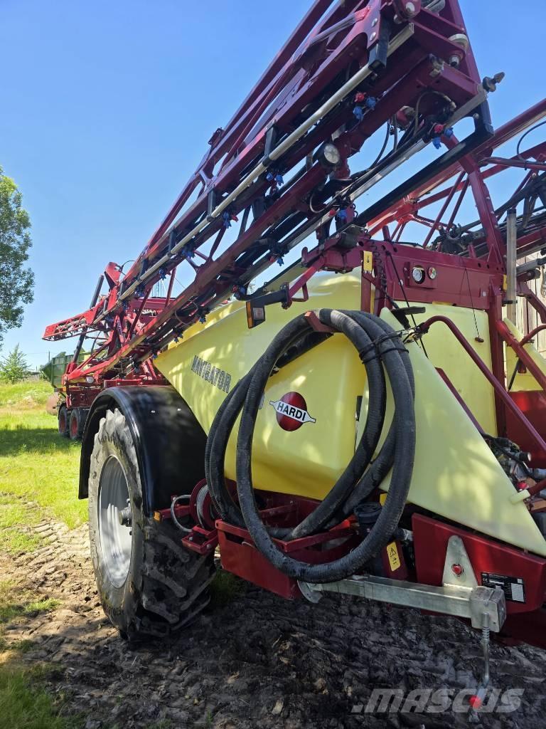 Hardi Navigator 4000 Vontatott trágyaszórók