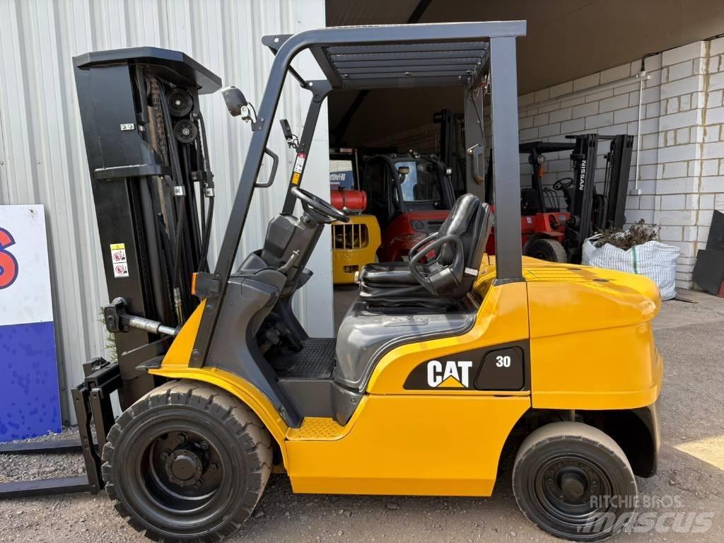 CAT DP30NT Dízel targoncák