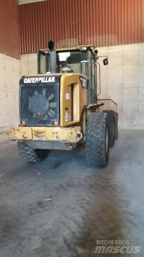 CAT 924 H Gumikerekes homlokrakodók