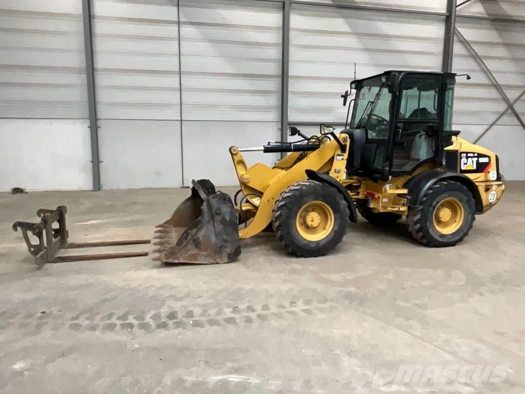 CAT 908 H 2 Gumikerekes homlokrakodók