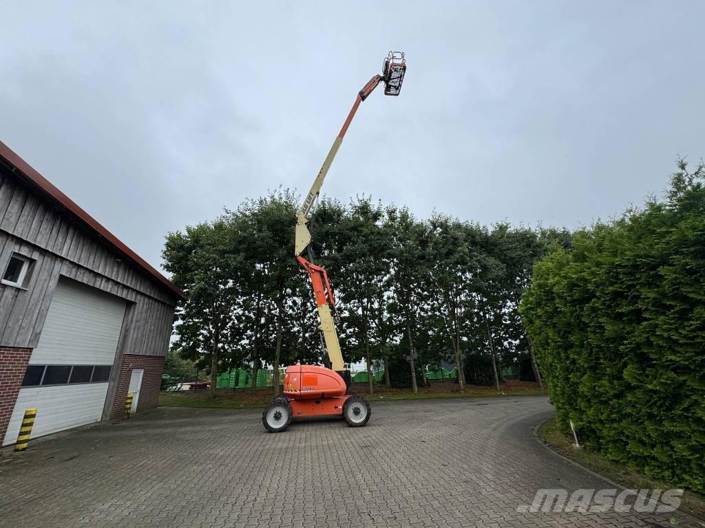 JLG 600 AJ Karos emelők