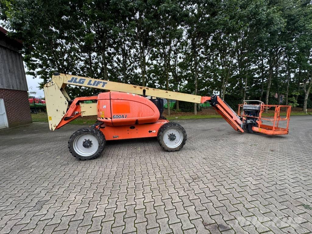JLG 600 AJ Karos emelők