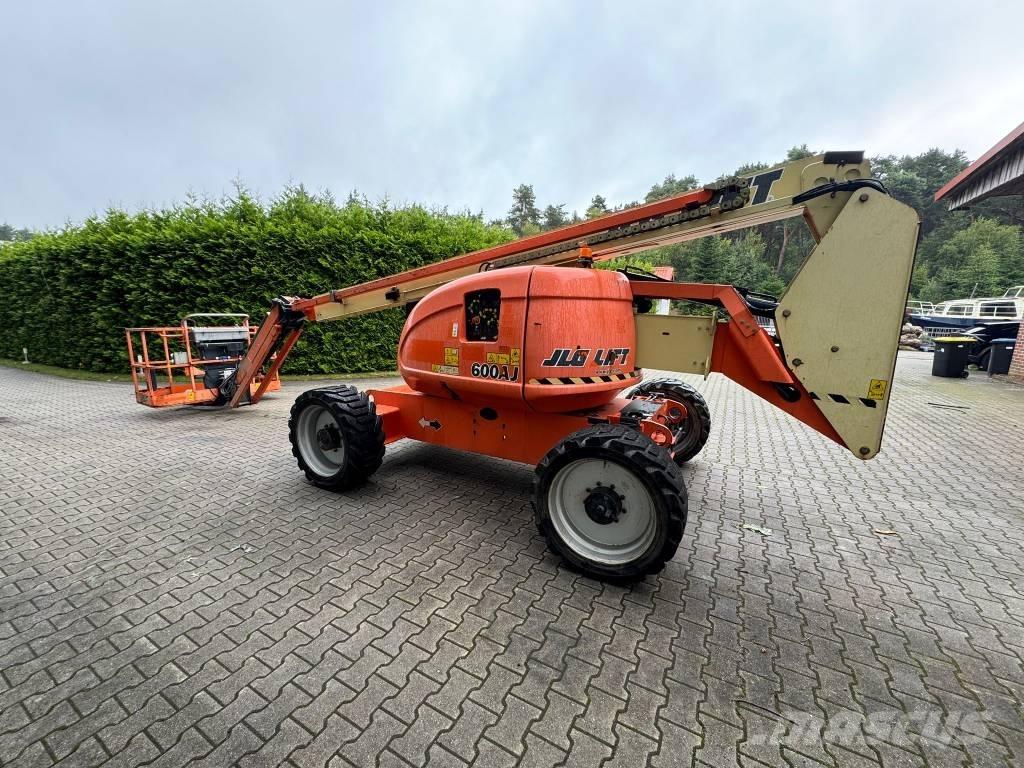 JLG 600 AJ Karos emelők