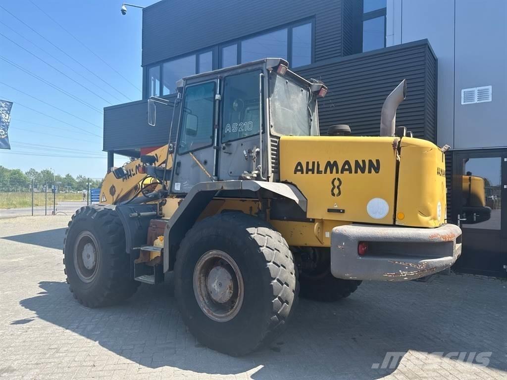 Ahlmann AZ 210 Gumikerekes homlokrakodók
