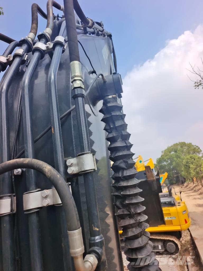 Hyundai HX 220 Lánctalpas kotrók