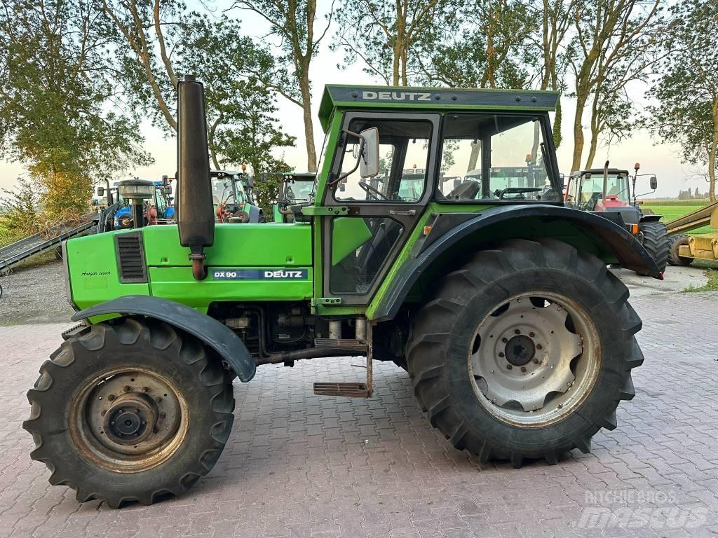 Deutz DX90 Traktorok