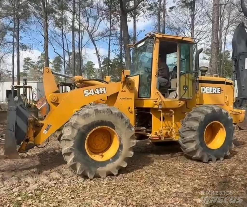 John Deere 544 H Gumikerekes homlokrakodók