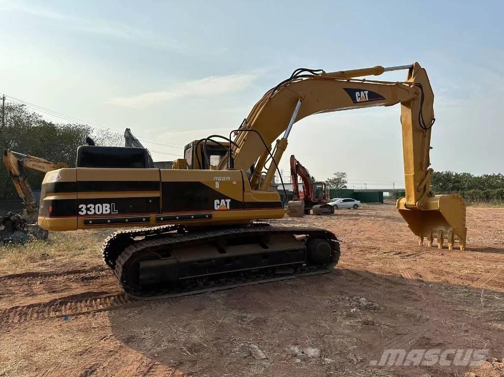 CAT 330B Lánctalpas kotrók