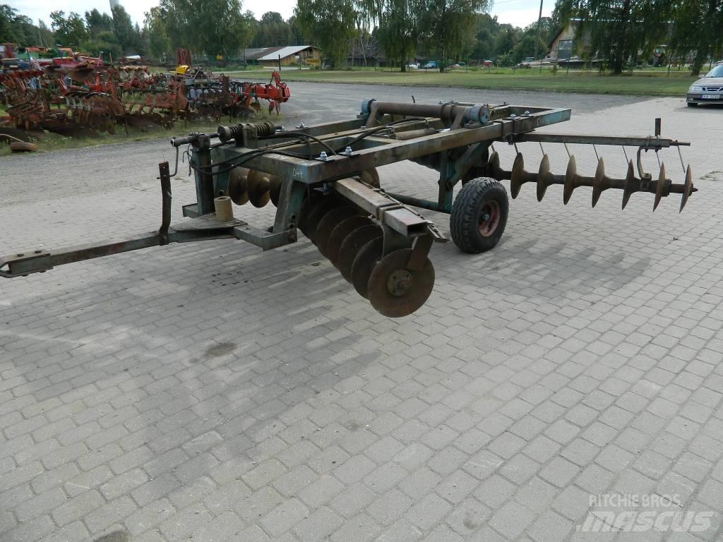 Fiskars FTR32 Tárcsás boronák