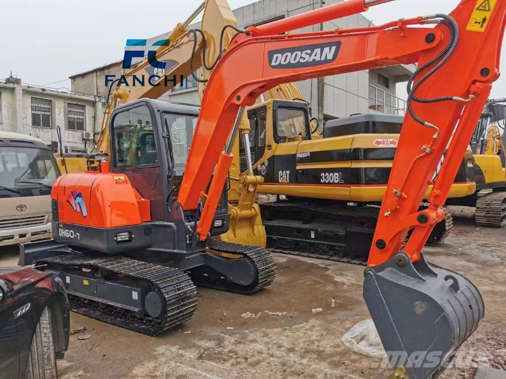 Doosan DH 60 Mini kotrók < 7t