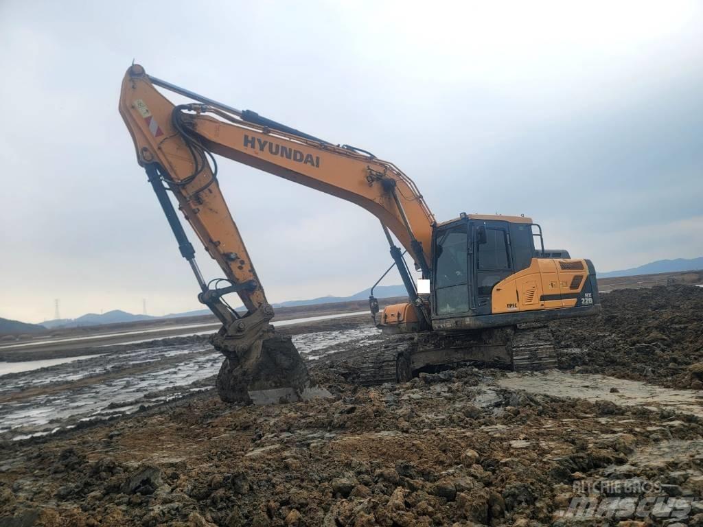 Hyundai HX 220 Lánctalpas kotrók