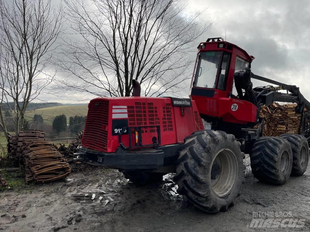 Komatsu 911.5 Betakarítók