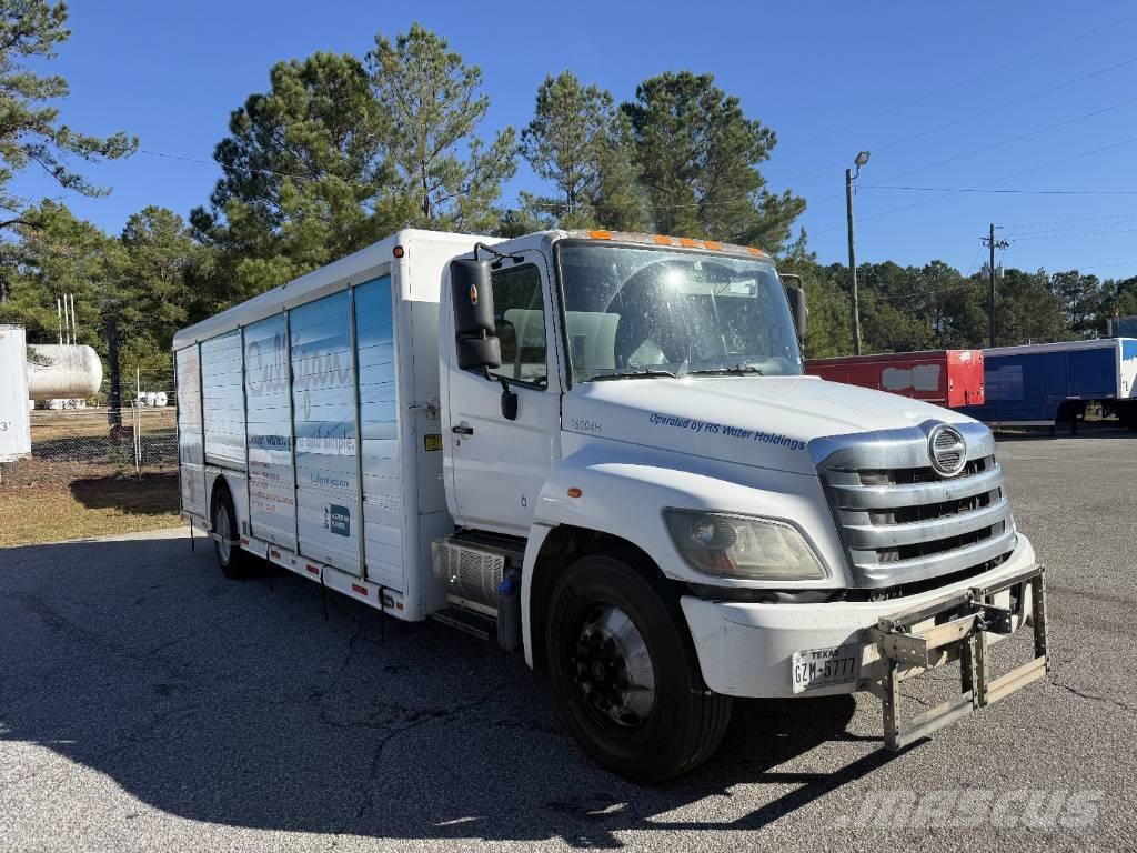 Hino 338 Italszállító tehergépkocsik