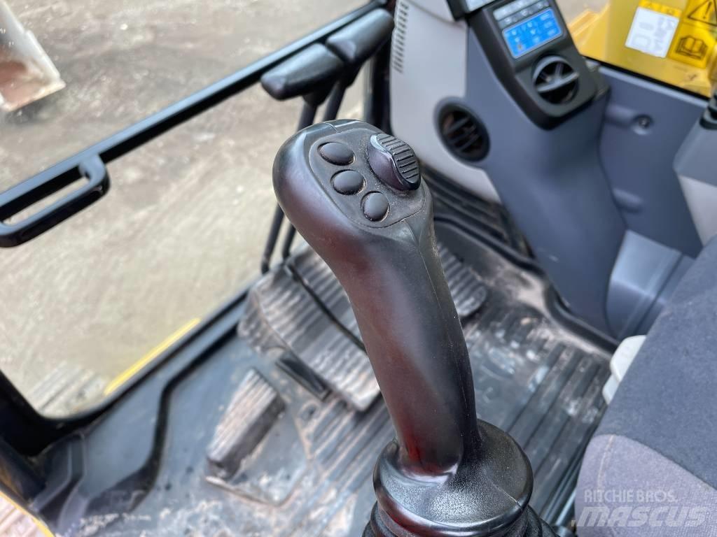 Komatsu PC 210 LC-11 Hosszú gém kotrók