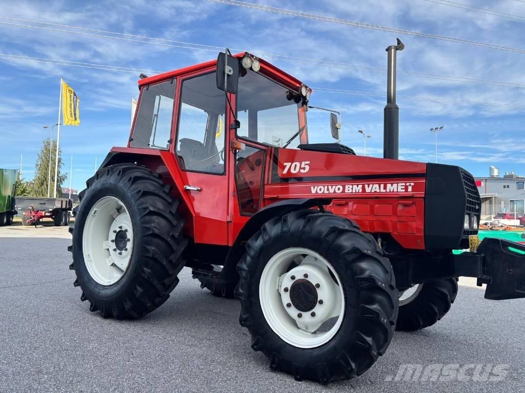 Valmet 705 Traktorok
