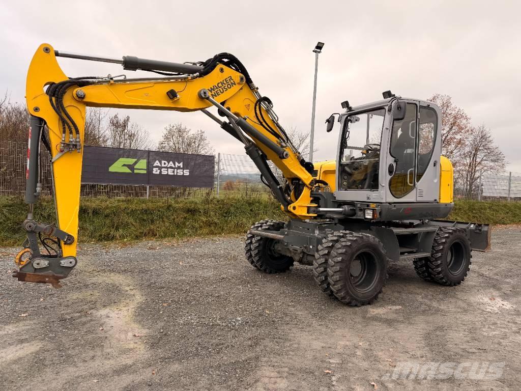 Wacker Neuson EW100 Gumikerekes kotrók