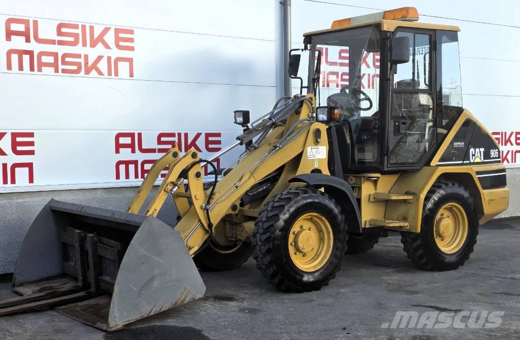 CAT 906 Gumikerekes homlokrakodók