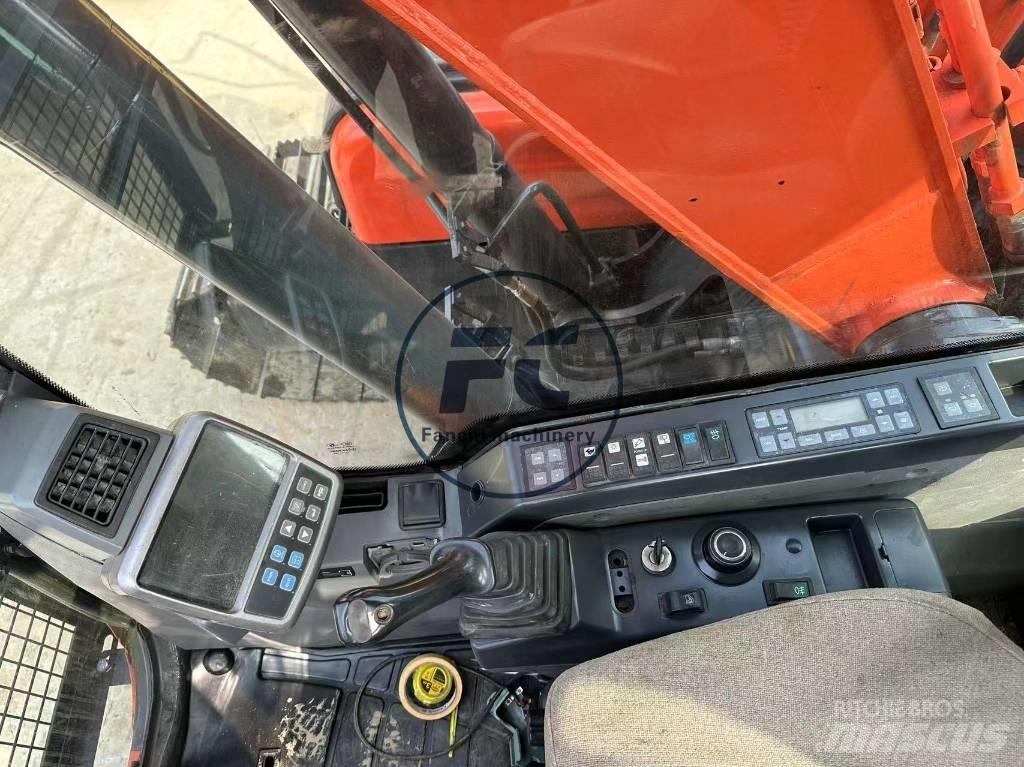 Doosan DX 140 Lánctalpas kotrók