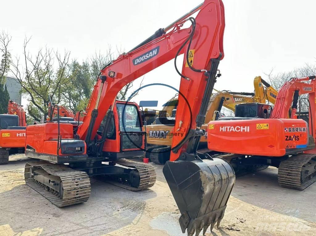 Doosan DX 140 Lánctalpas kotrók