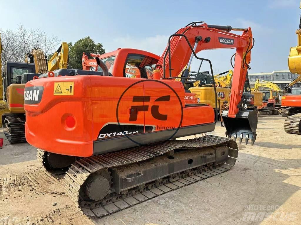 Doosan DX 140 Lánctalpas kotrók