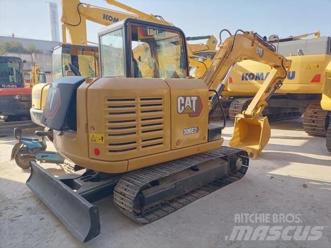 CAT 306 Mini kotrók < 7t