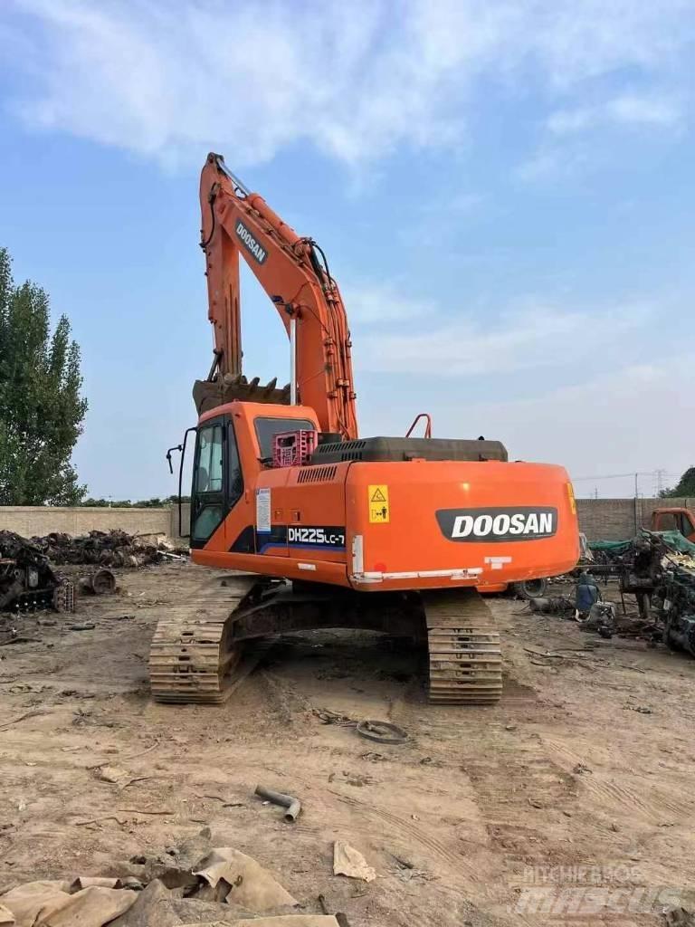 Doosan DH 225 LC-9 Lánctalpas kotrók