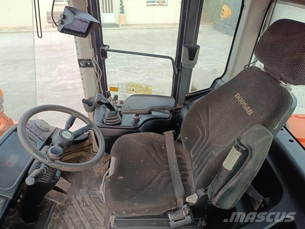 Doosan DL200-5 Mini homlokrakodók
