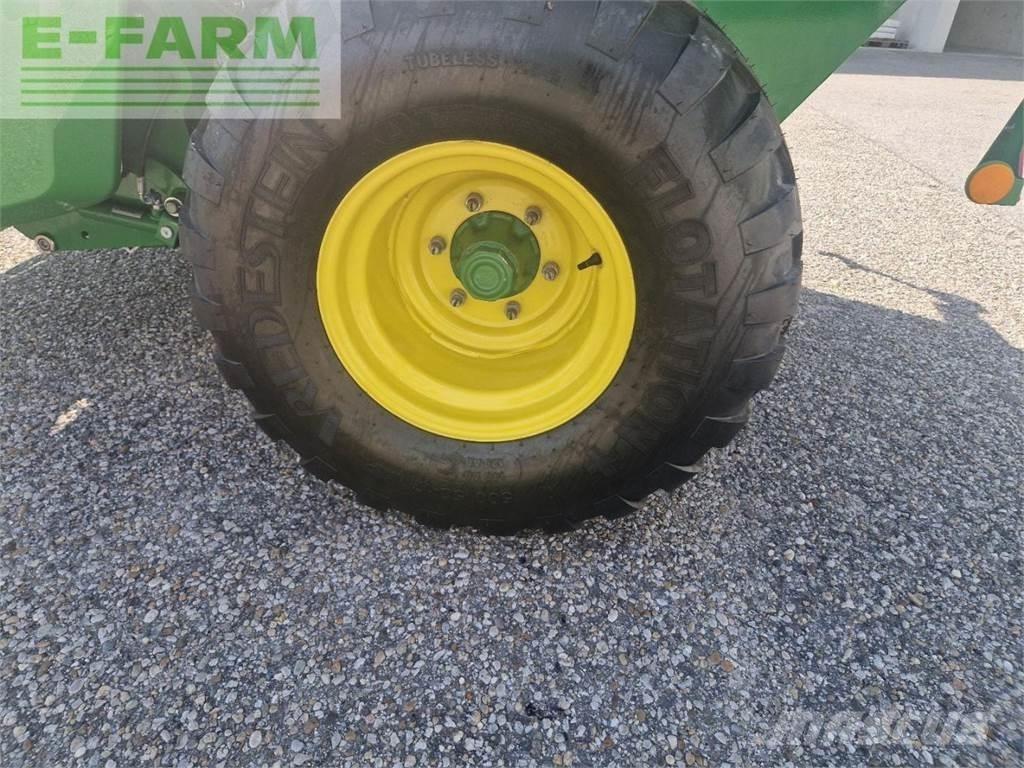 John Deere F441M Szögletes bálázók