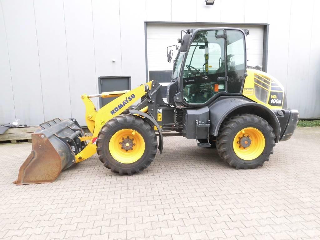 Komatsu WA 100 M-8 Gumikerekes homlokrakodók