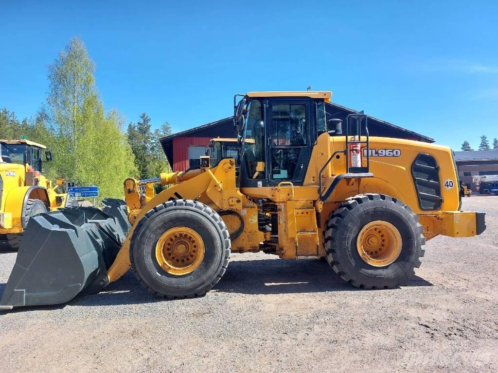 Hyundai HL 960 Gumikerekes homlokrakodók