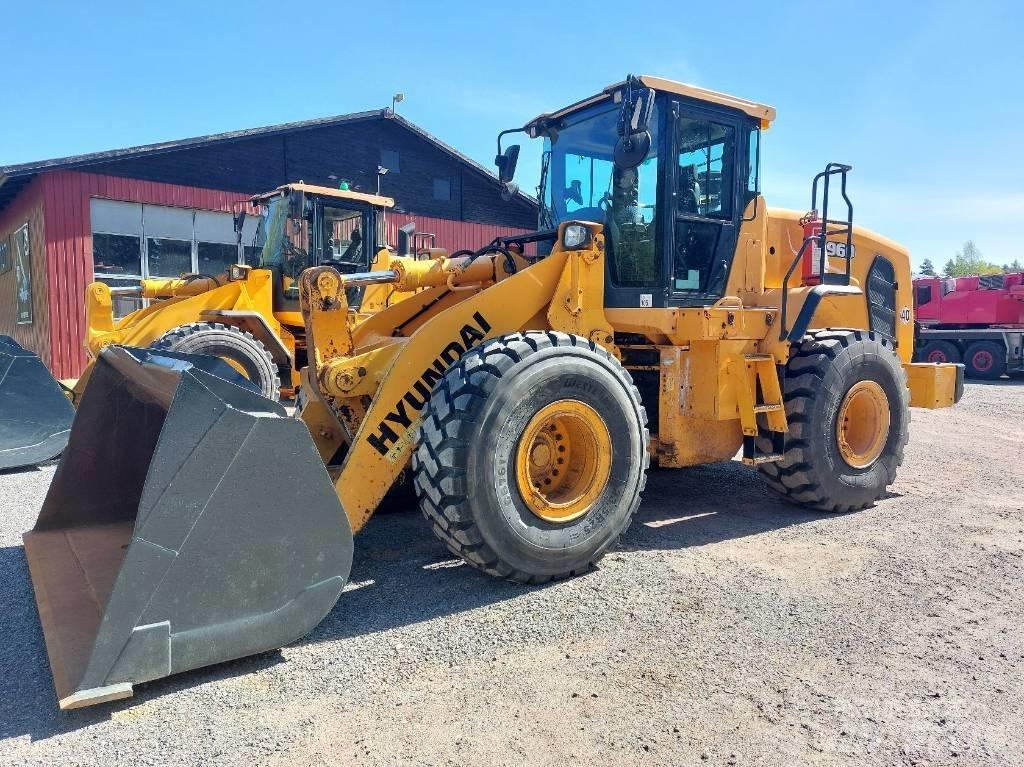 Hyundai HL 960 Gumikerekes homlokrakodók
